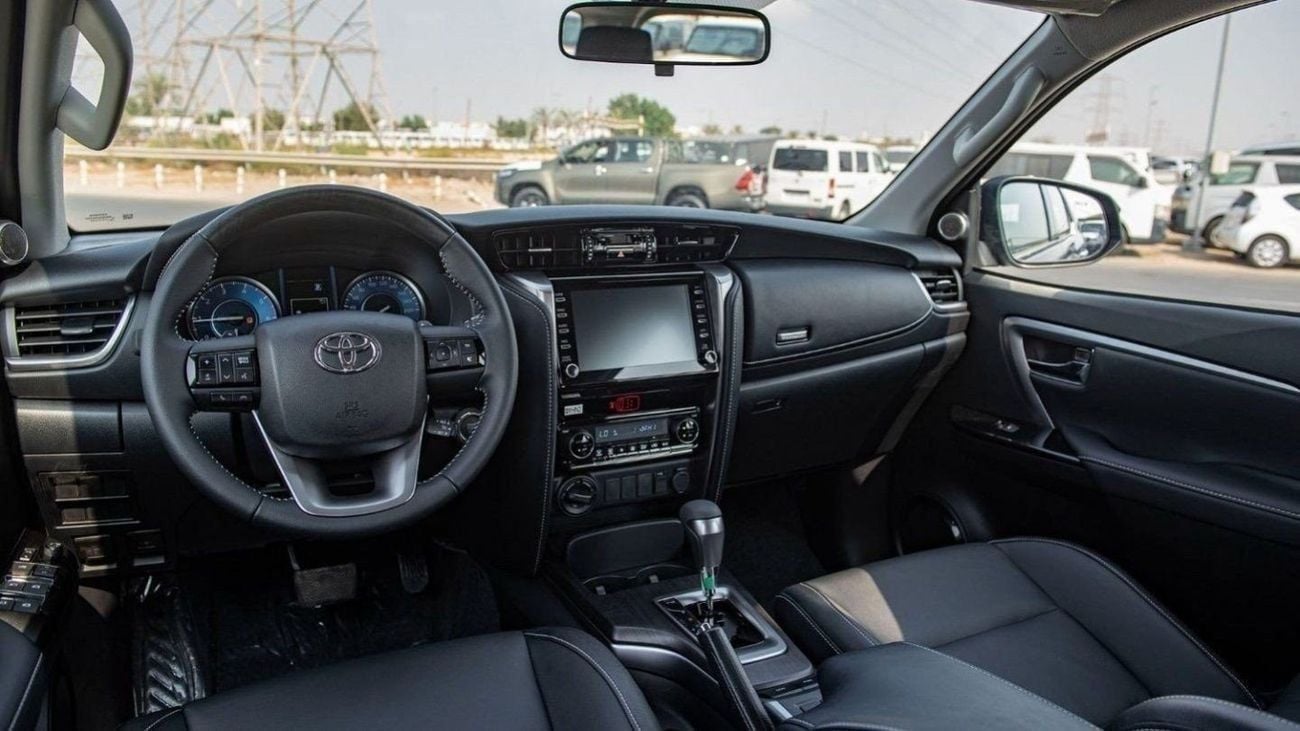 تويوتا فورتونر EXR Toyota Fortuner 2.4L Diesel V4 4x4 2024