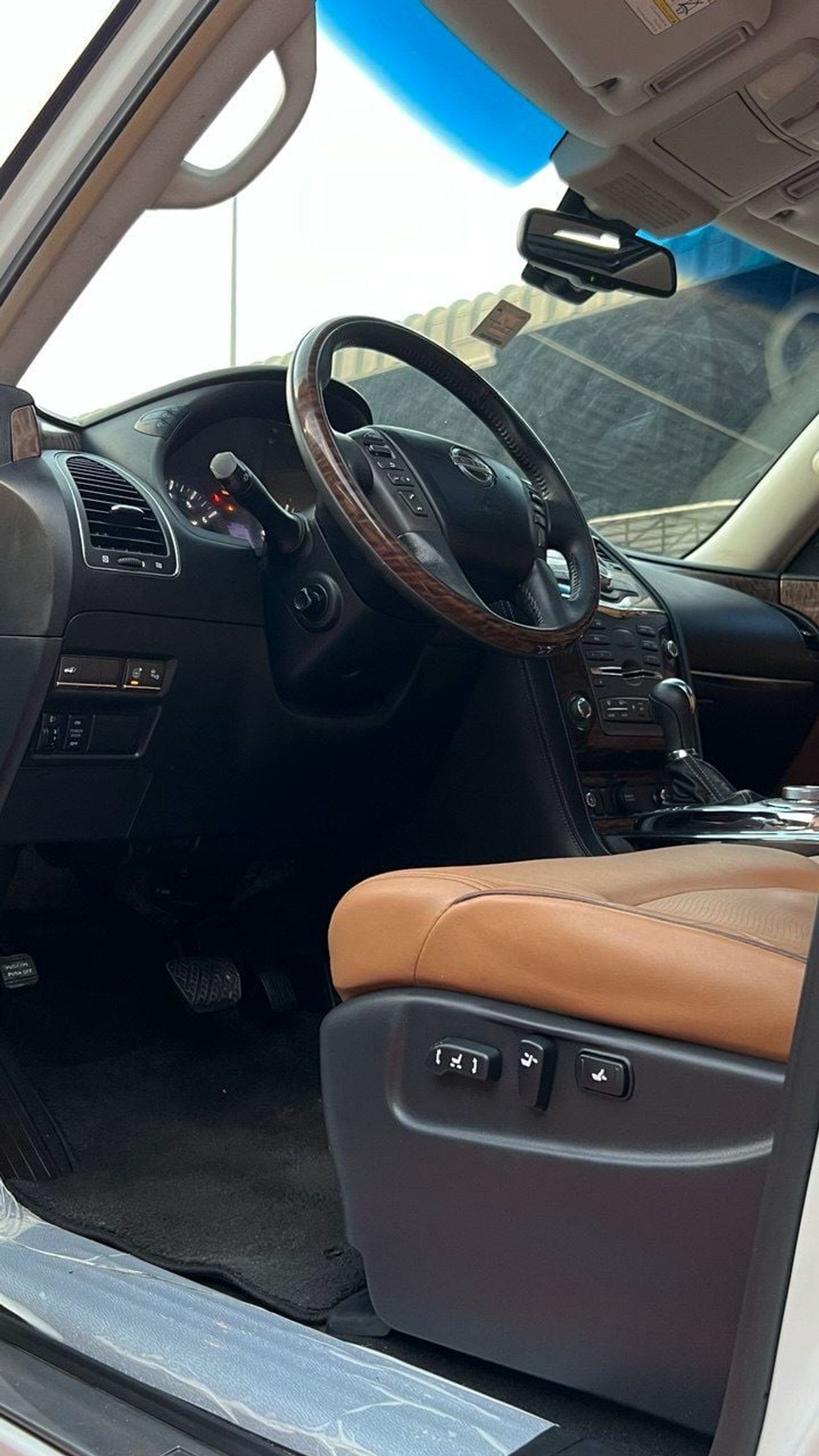 نيسان باترول LE Platinum 5.6L