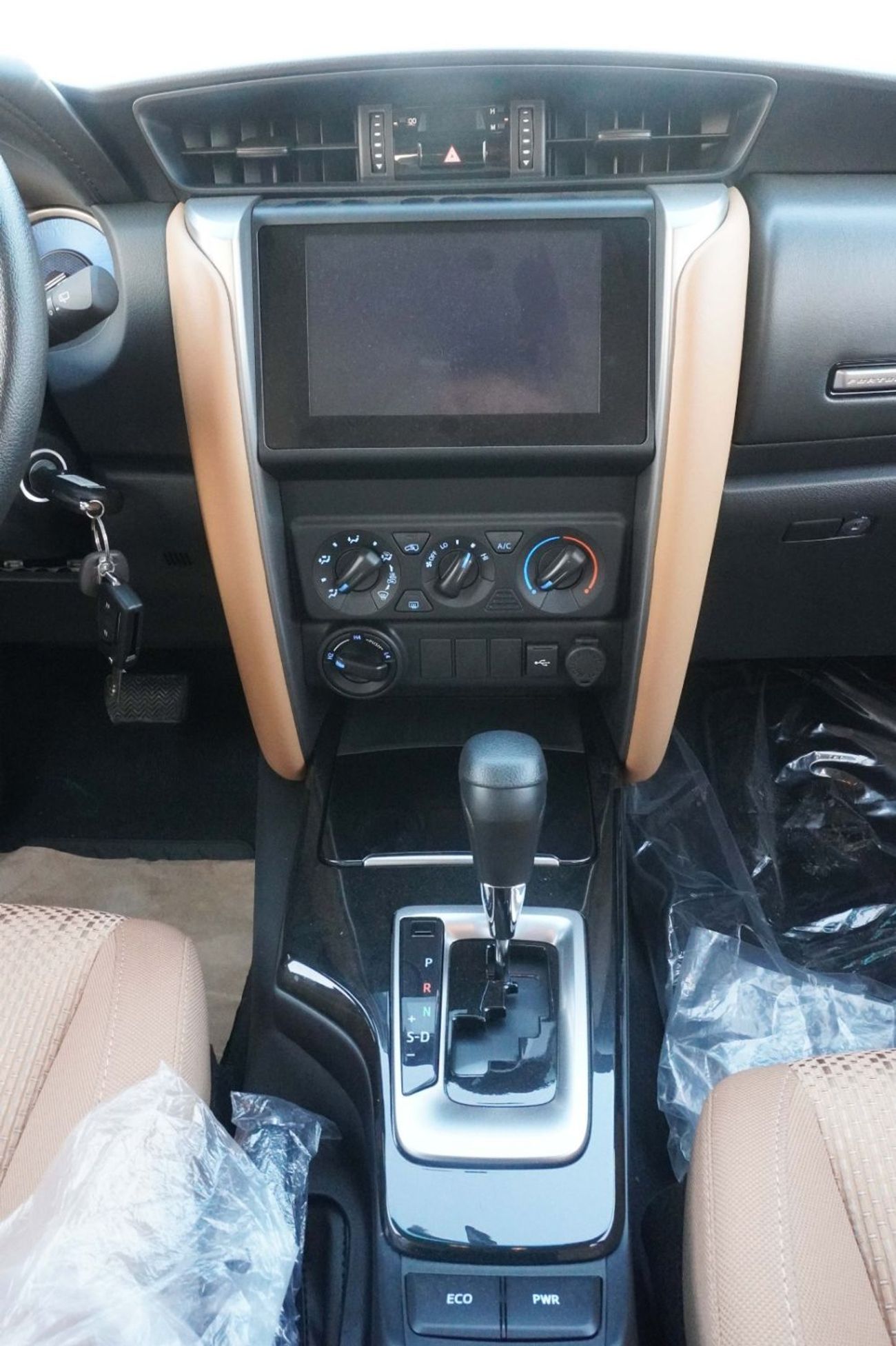 تويوتا فورتونر GX1 2.4L