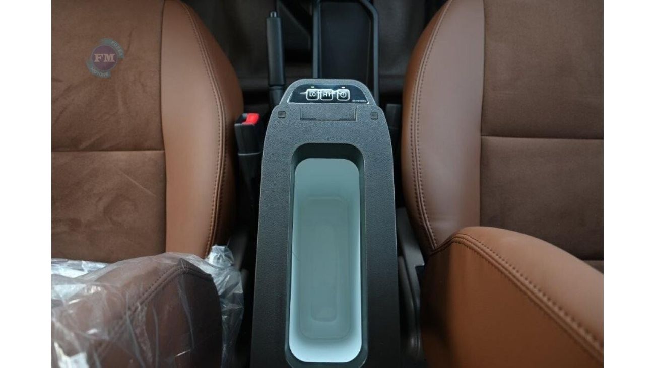 Toyota Land Cruiser Pick Up 79 Double Cab Diesel (Full Option)