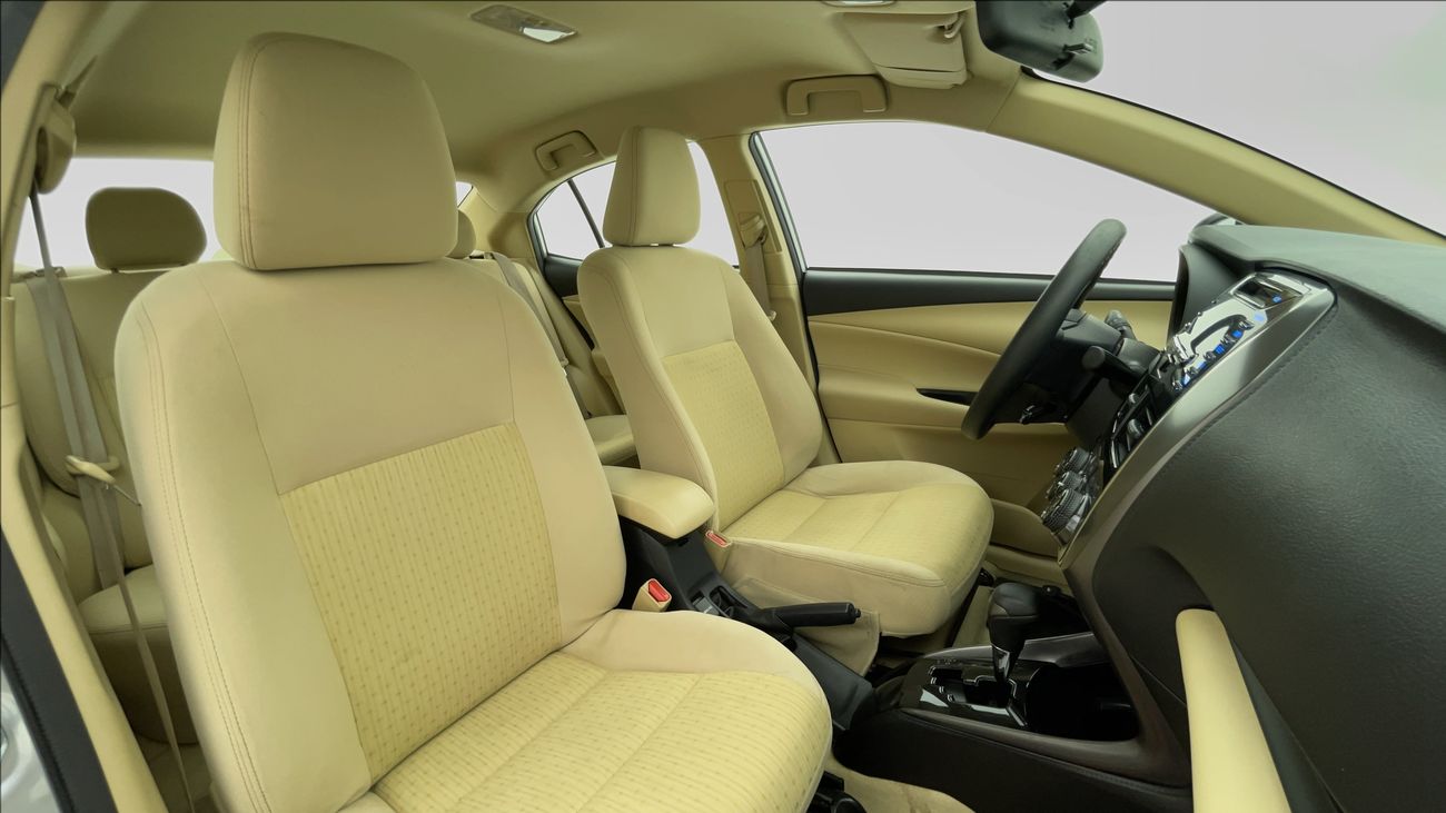 تويوتا يارس SE 1.5 | بدون دفعة مقدمة | اختبار القيادة في المنزل