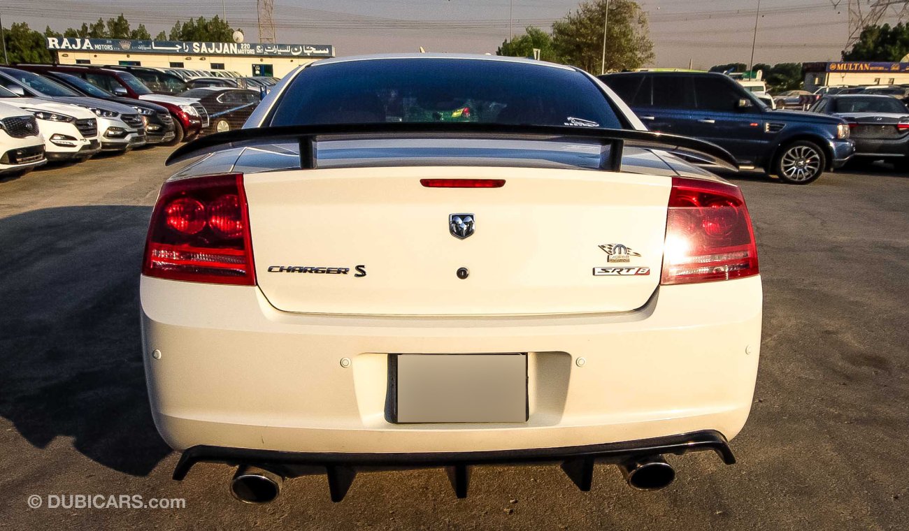 Dodge Charger R/T HEMI 5.7 With SRT8 Body kit