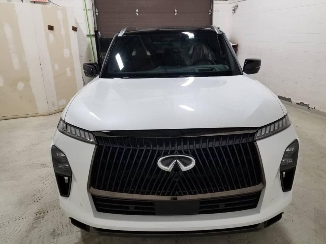 Infiniti QX80 Autograph Captain Chairs 3.5L