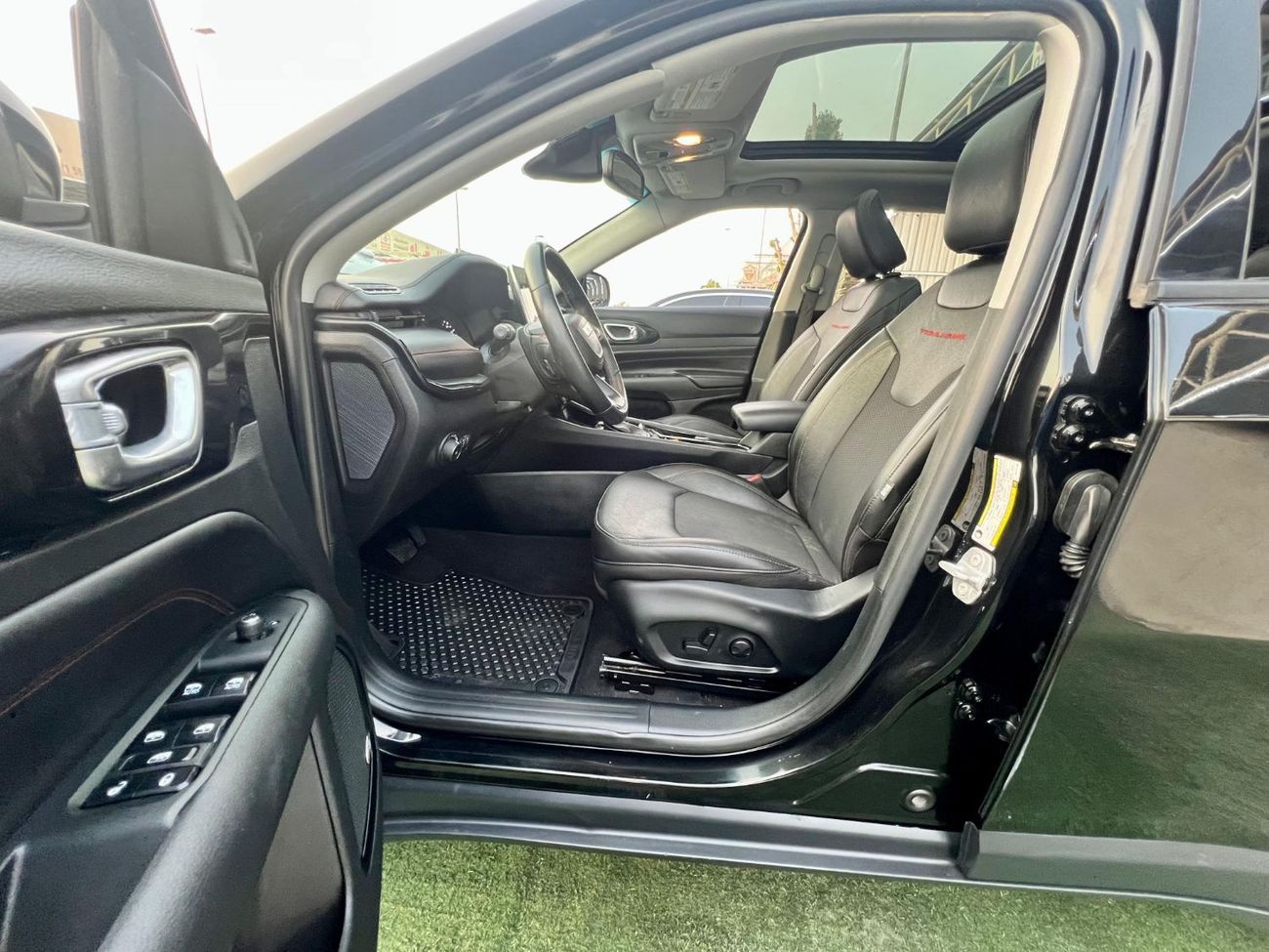 Jeep Compass Trailhawk 2.4L (182 HP)