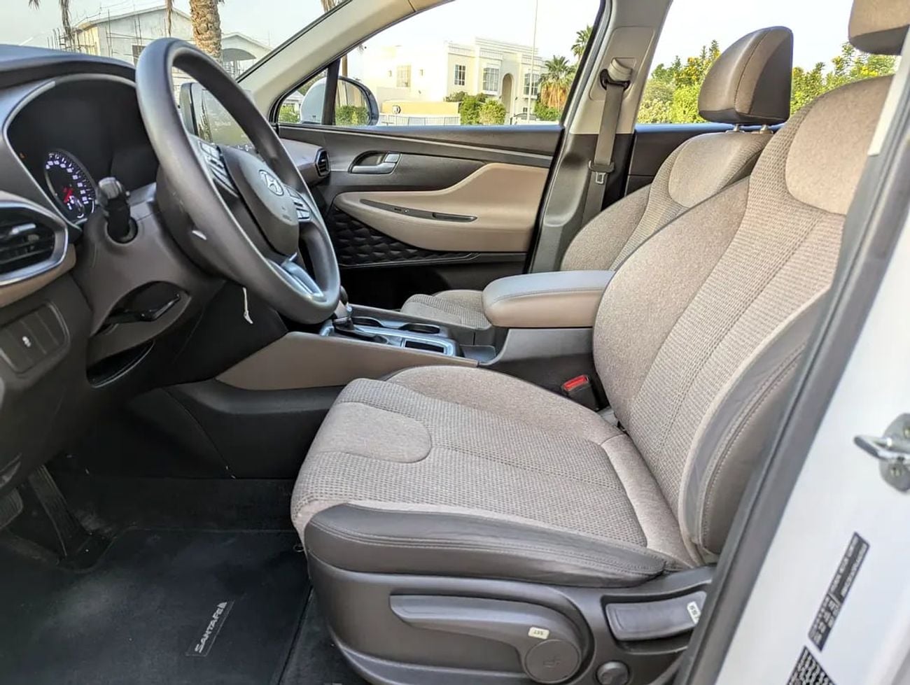 هيونداي سانتا في GCC Specs - Pristine Condition Inside Out With Low KM Also Avaliable With Bank