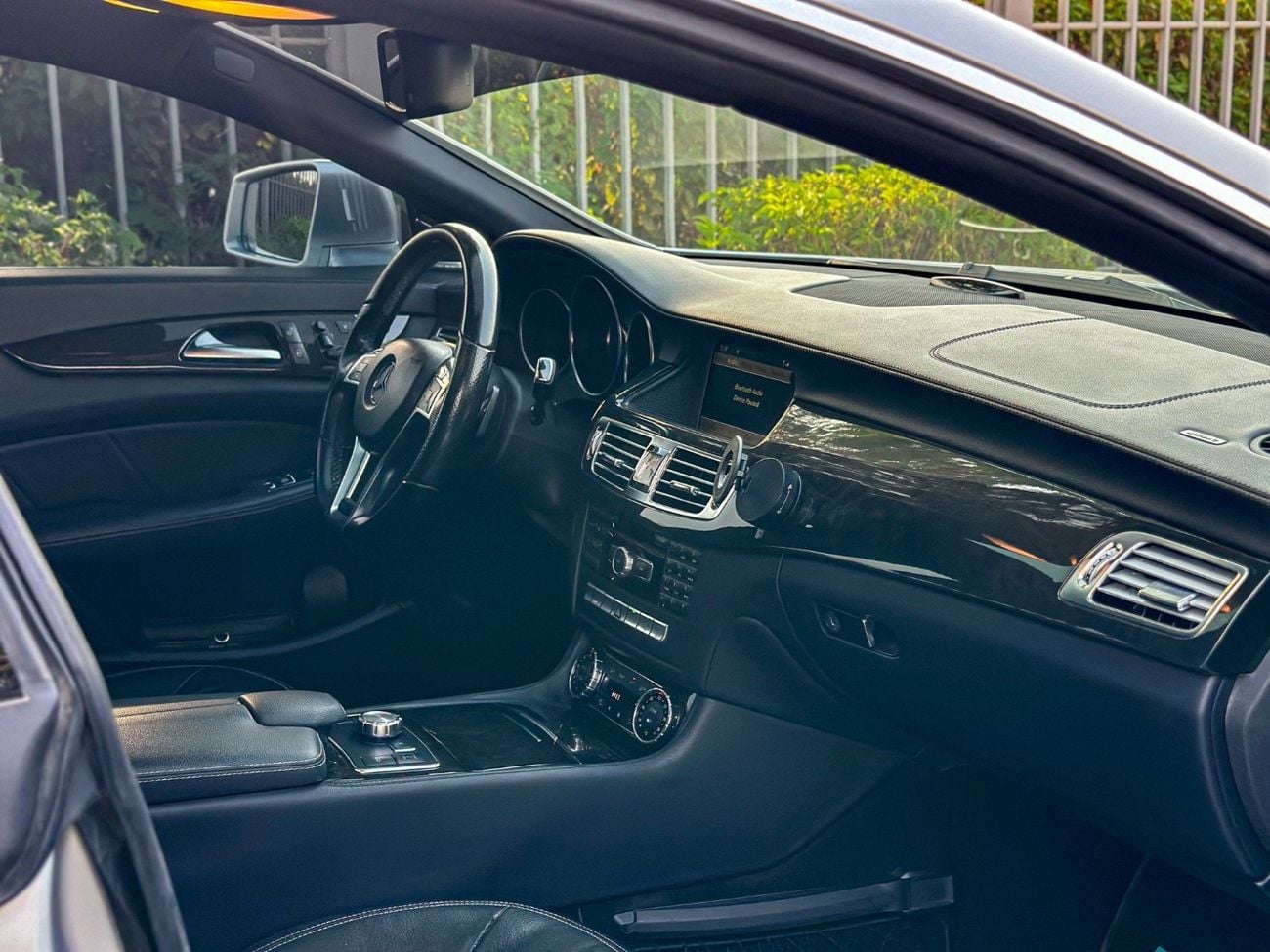 مرسيدس بنز CLS 55 AMG Mercedes-Benz CLS 550 AMG | Law Mileage ( 154,000 Km ) | Japanese Specs