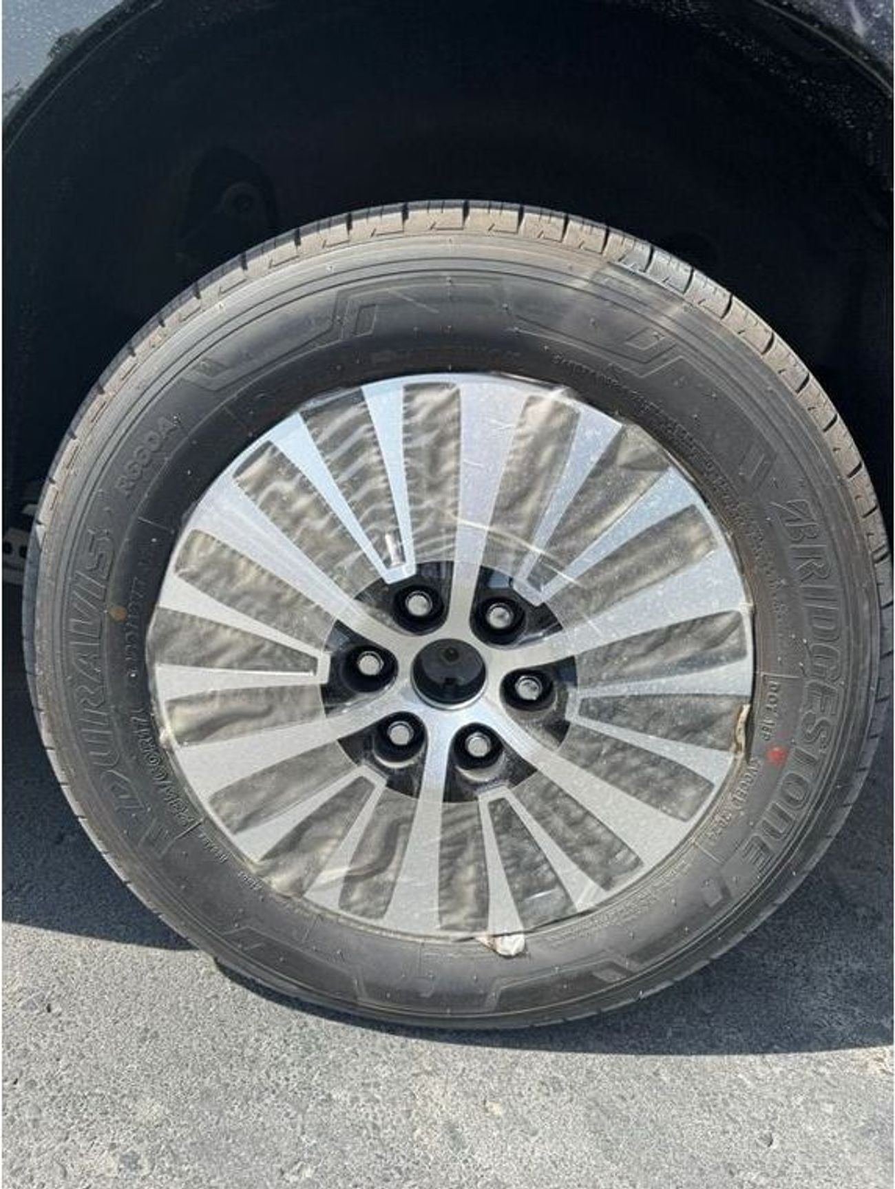 Toyota Granvia 3.5 L , Automatic ,7 seats  , med option