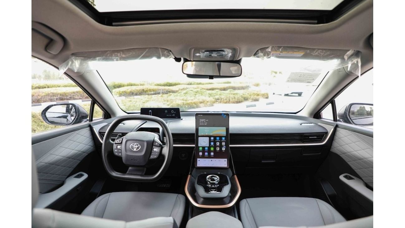 تويوتا bZ3 تويوتا bZ3 Elite Pro 517 موديل 2024 - فضي من الداخل رمادي | للتصدير فقط