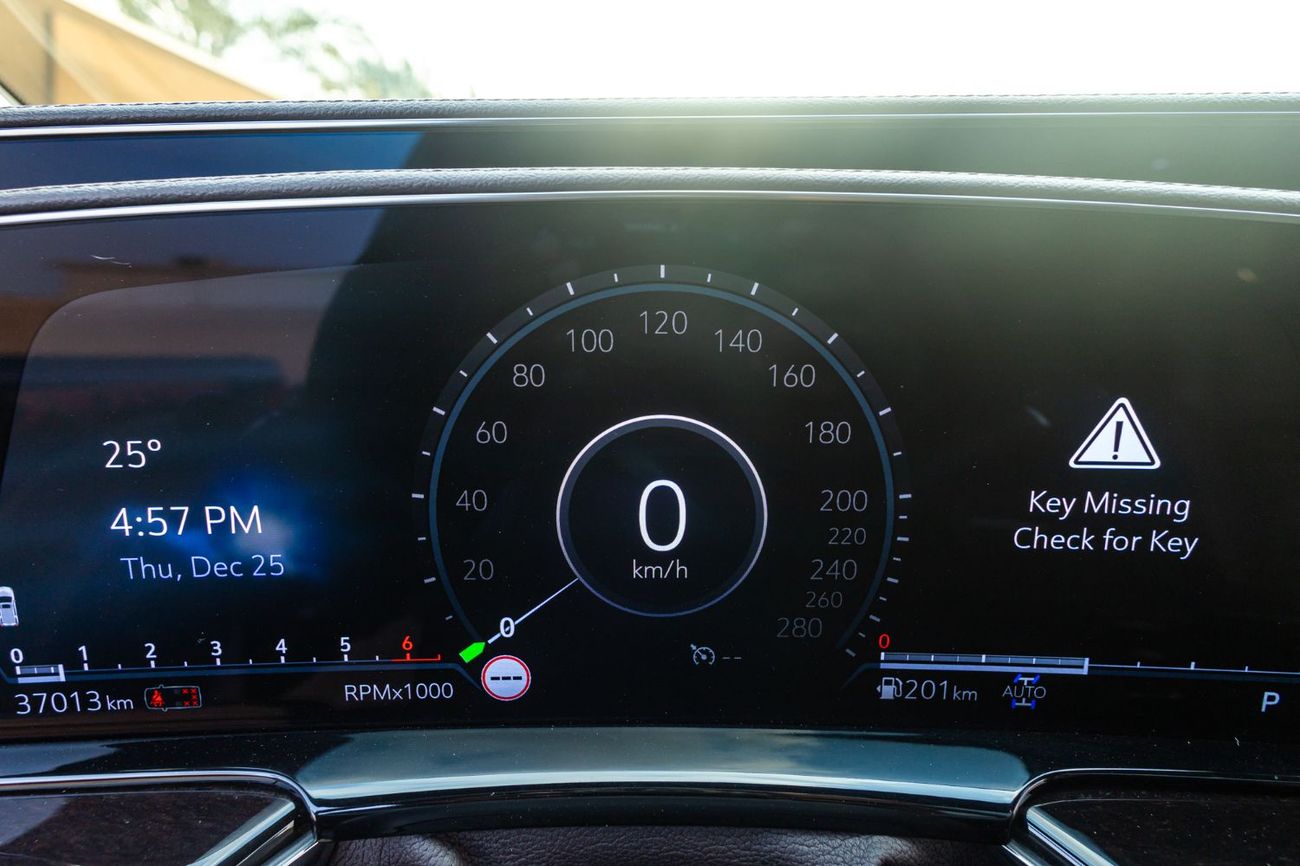 Cadillac Escalade Sport Platinum 6.2L 4WD