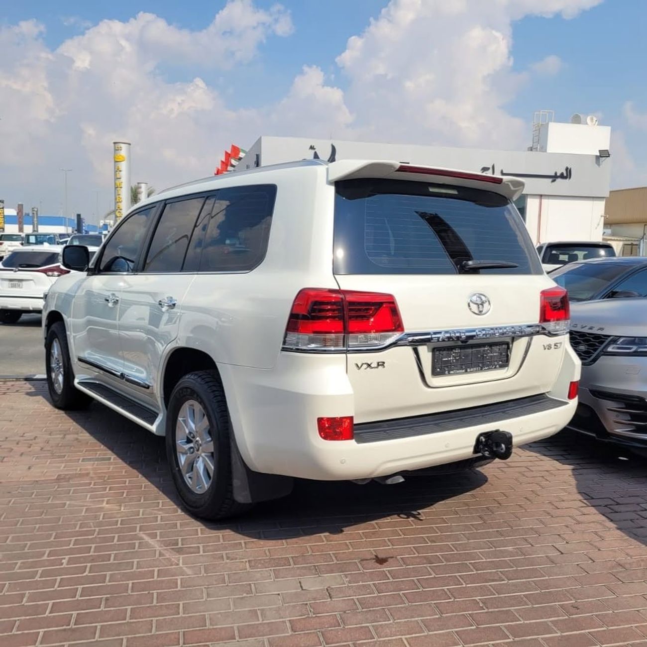 تويوتا لاند كروزر TOYOTA LANDCRUISER VXR V8 5.7