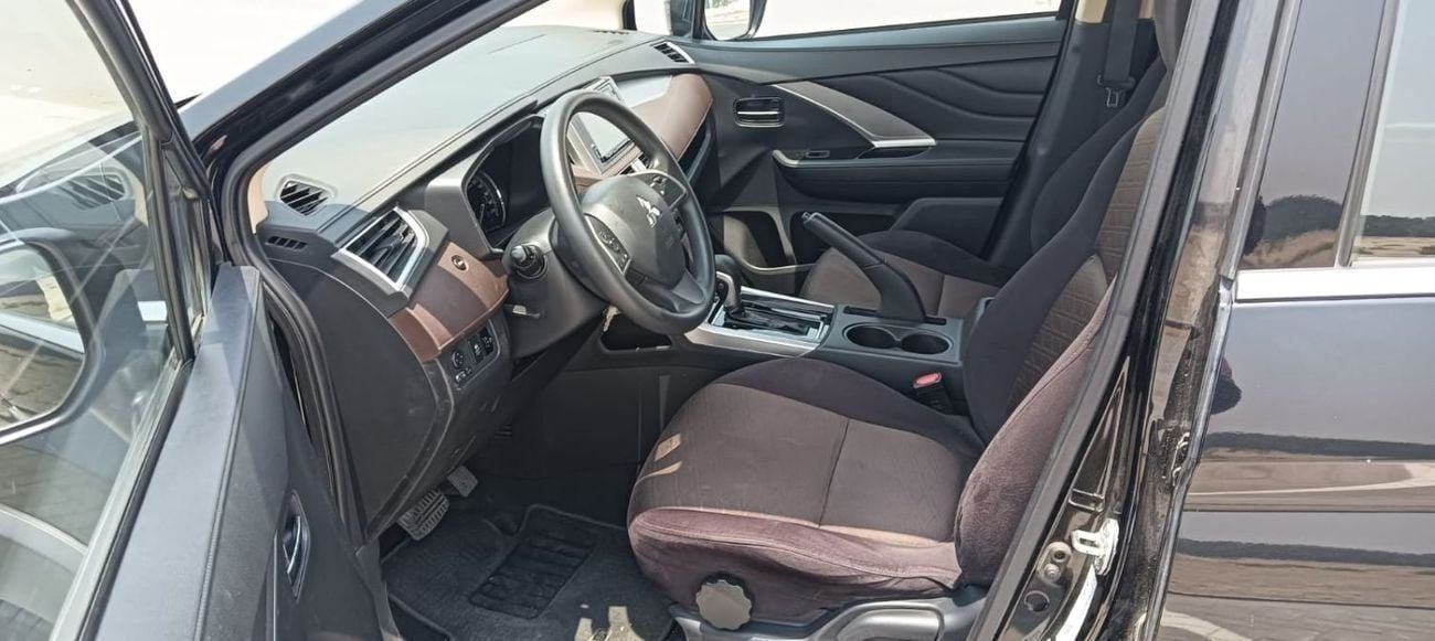 ميتسوبيشي إكسباندر كروس PREMIUM 1.5L 2WD H/L