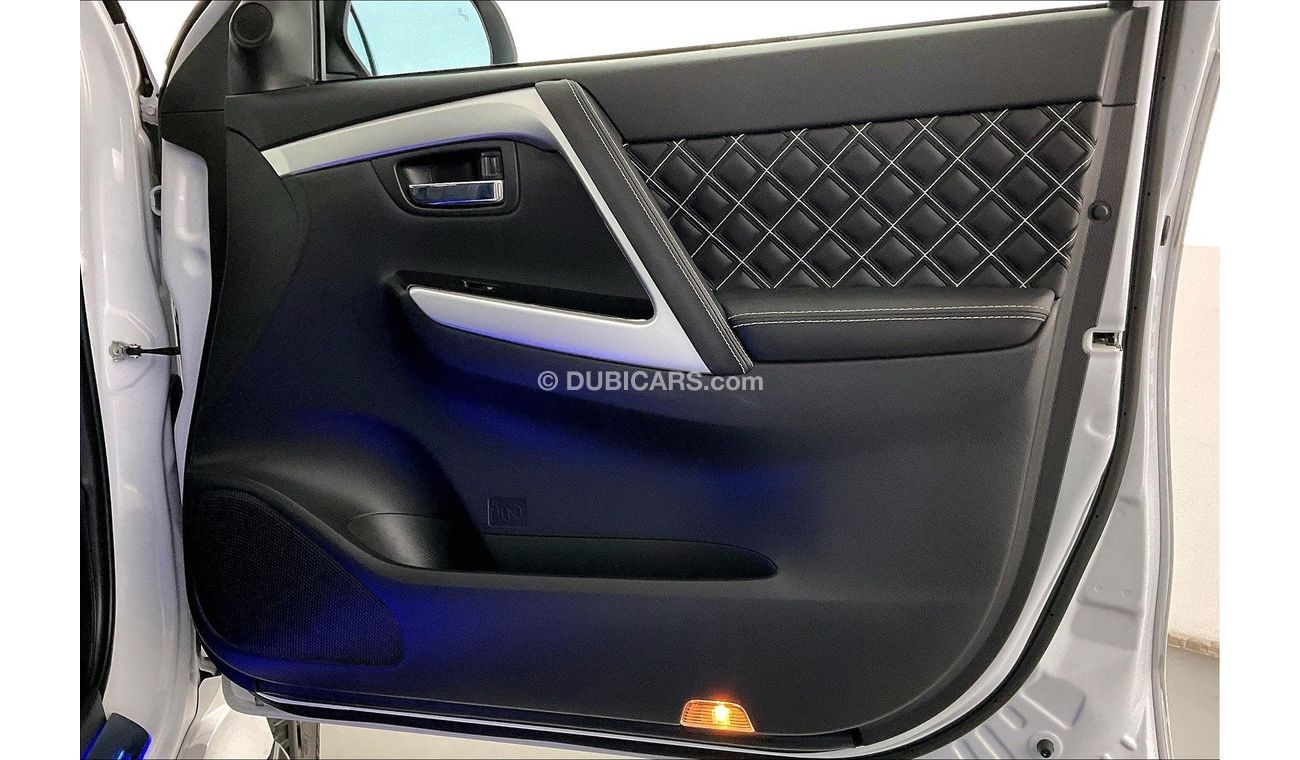 Mitsubishi Montero Signature