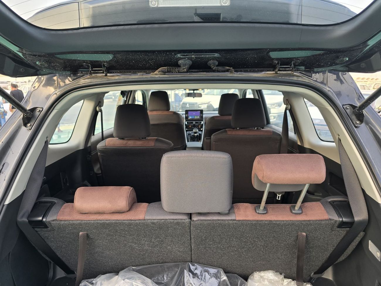 Toyota Innova 2.0L HyCross 7S Hybrid