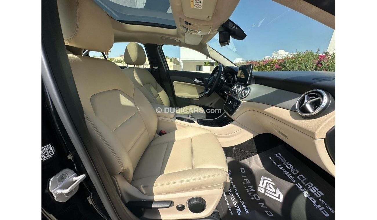 مرسيدس بنز GLA 250 Mercedes GLA250 AMG Panoramic  2016 GCC Full Options  Under Warranty