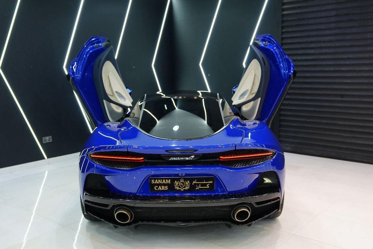 McLaren GT STD , 612 HP Twin Turbo V8, GT Comfort, Bowers N Wilkins, GCC Specs!!