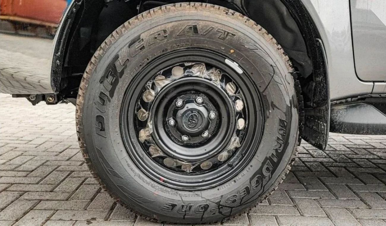Toyota Hilux Toyota Hilux 2.4L MT Diesel 2024