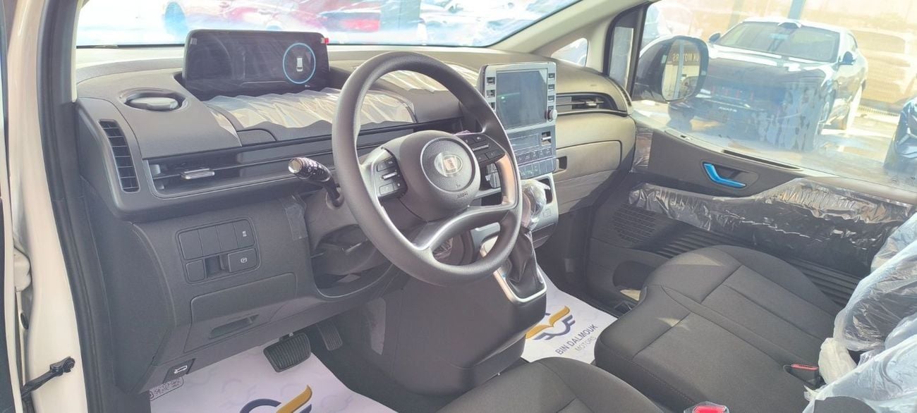 هيونداي ستاريا STARIA 2.2L DIESEL 11 SEATER PRESTIGE