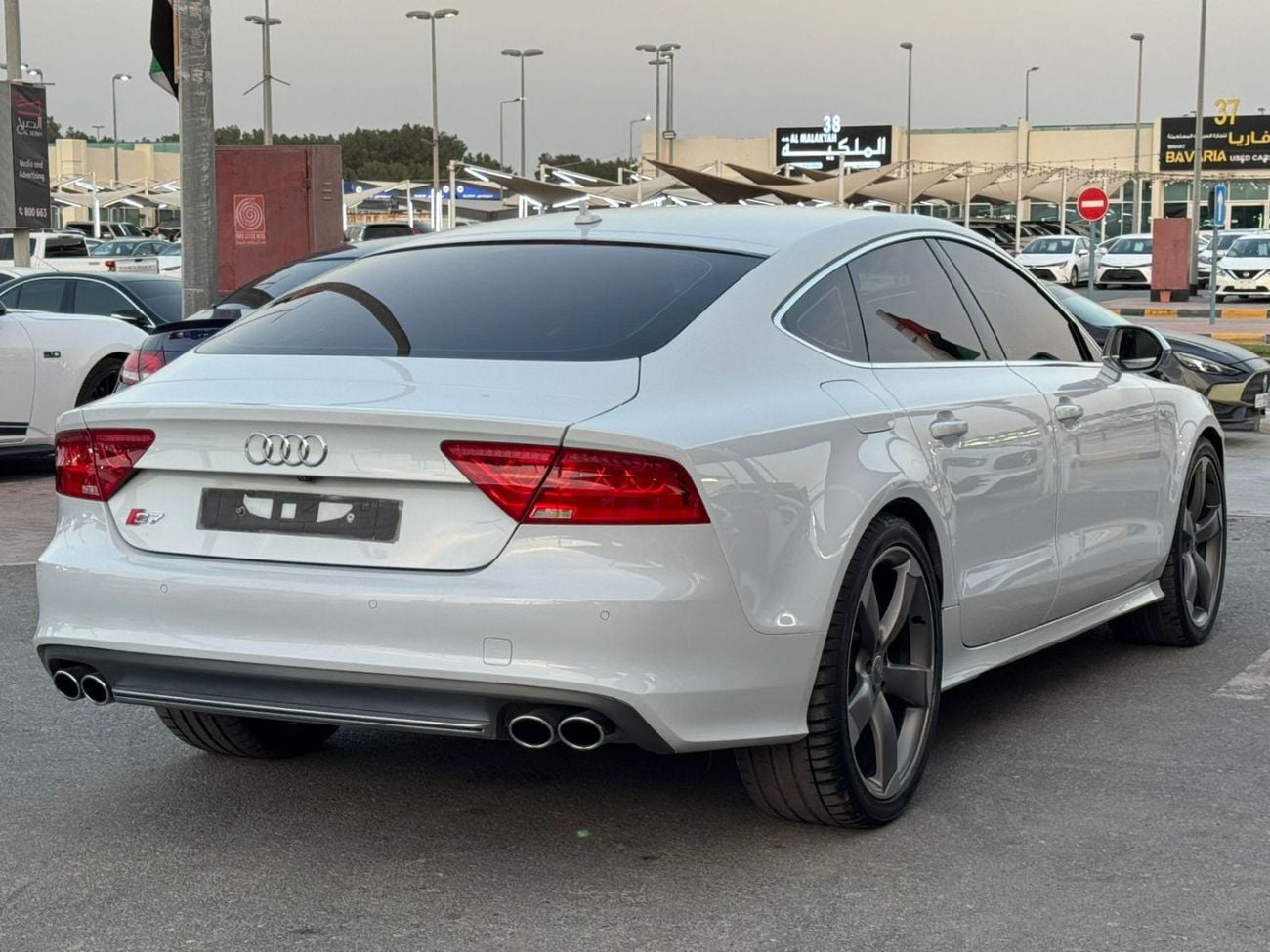 Audi S7 Top 4.0L (420 HP) S7 FULL OPTION V8 4.0L T (420 HP)
