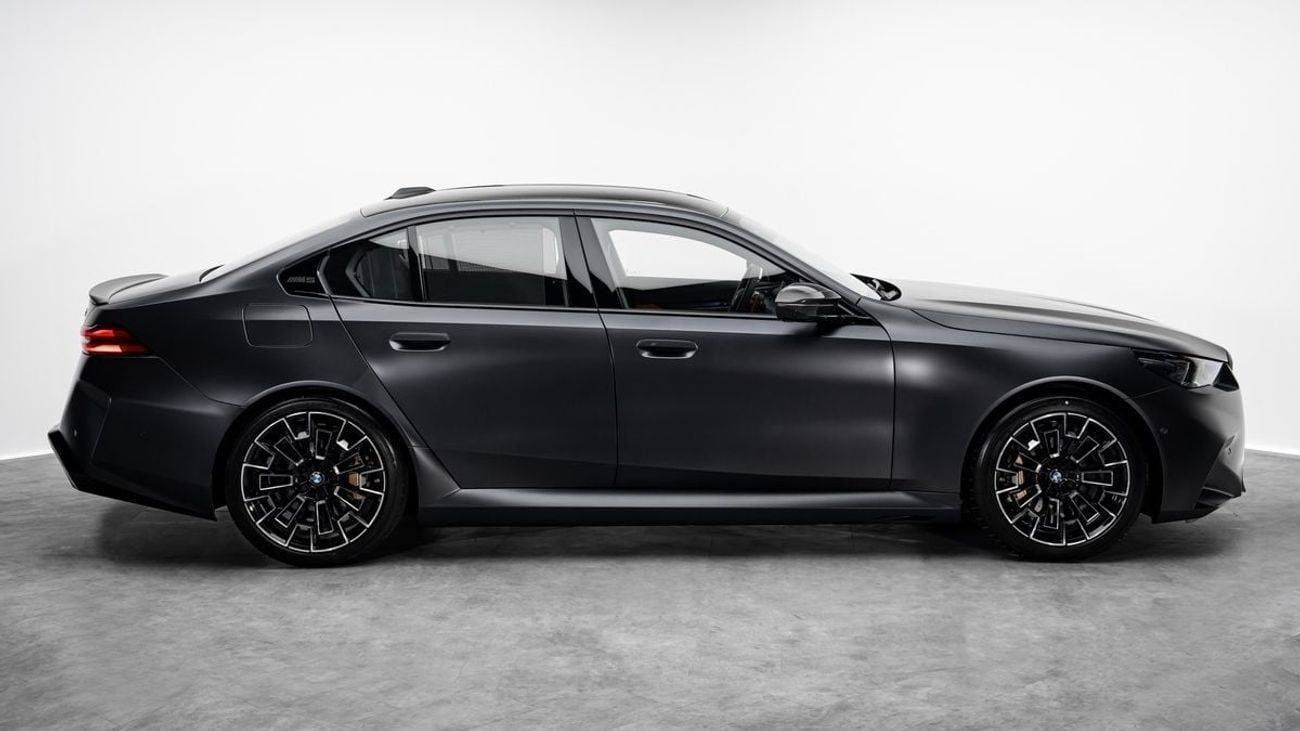 BMW M5 - 2026 - GCC - Under Warranty and Service Contract