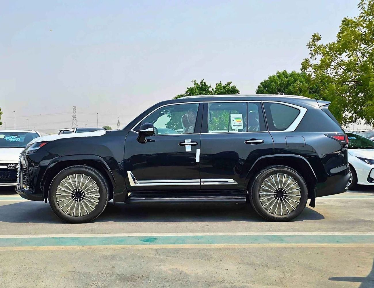 Lexus LX700h HYBRID URBAN |3.5L PETROL | RADAR | HEADUP DISPLAY | 360* CAMERA | PWR WITH LEATHER SEATS | SUNROOF