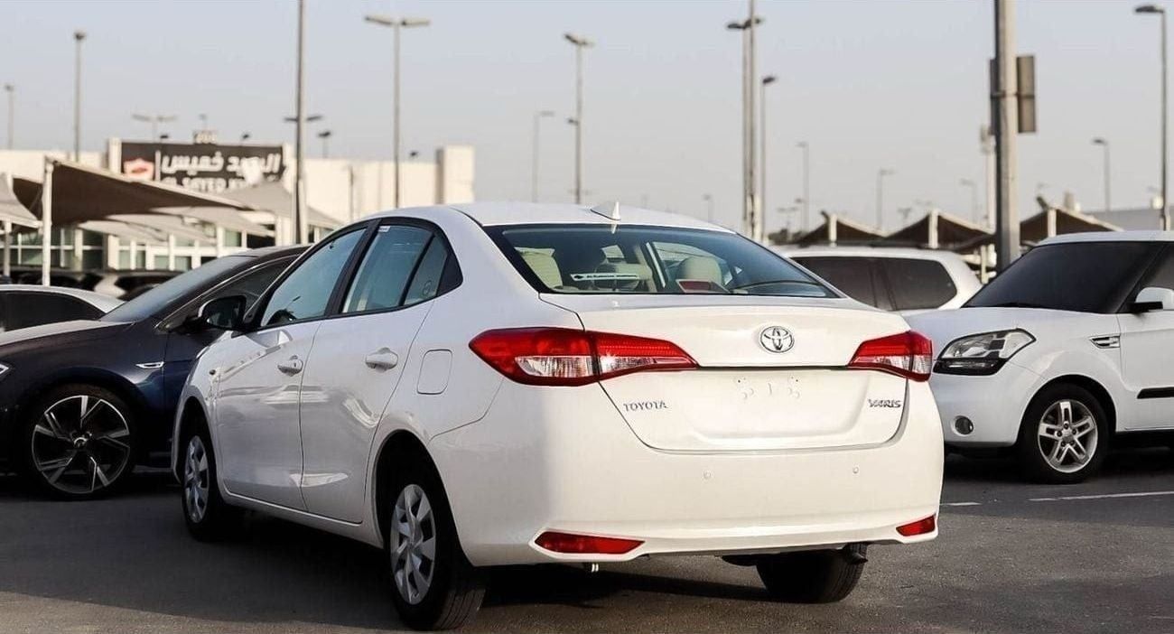 Toyota Yaris Toyota Yaris 1.5L 2022 GCC , Original Paint , accident-free, in excellent condition 649 P.M