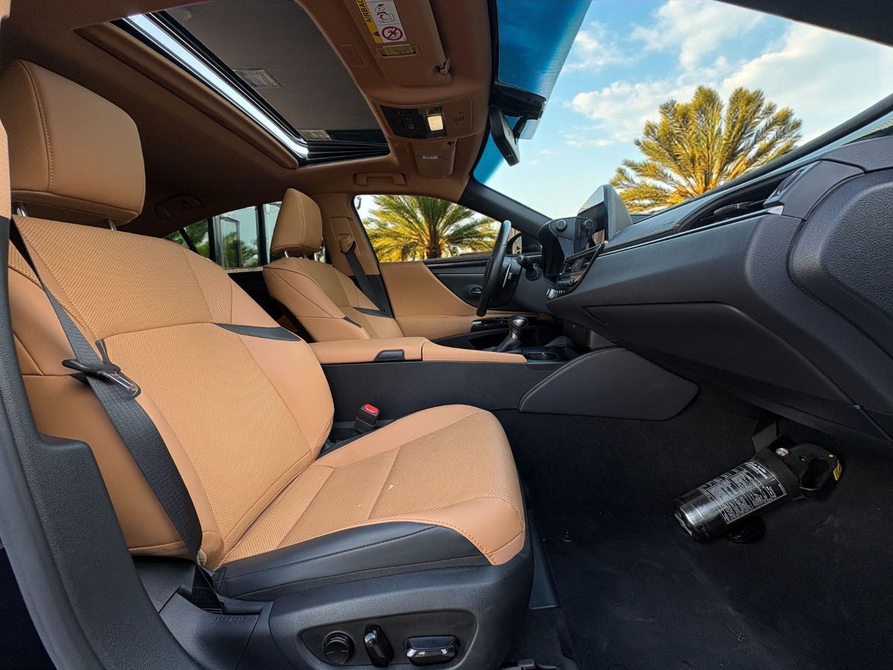 لكزس ES300h PREMIER 2.5L HYBRID | 2023 | GCC SPECS | Agency Warranty | FSH | AED 2,240 per month