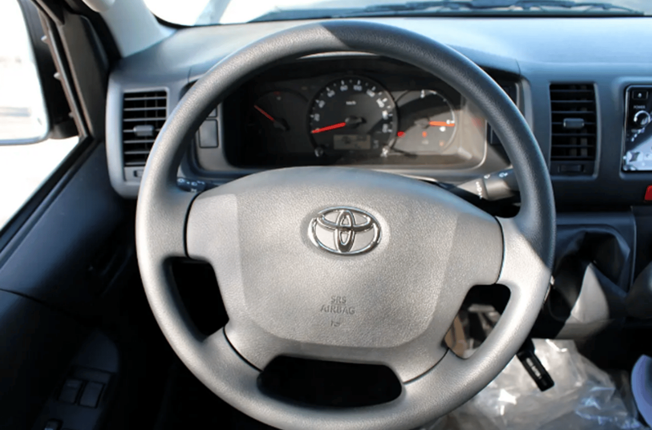 Toyota Hiace ECTWFR008 – 2025 Toyota Hiace Passenger Van – High Roof – Old Shape – 2.7L Petrol Manual – White – 1