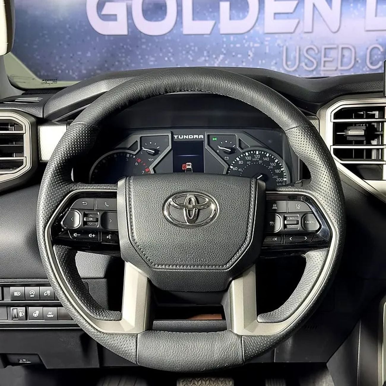 تويوتا تاندرا Crewmax Limited 5.7L Limited