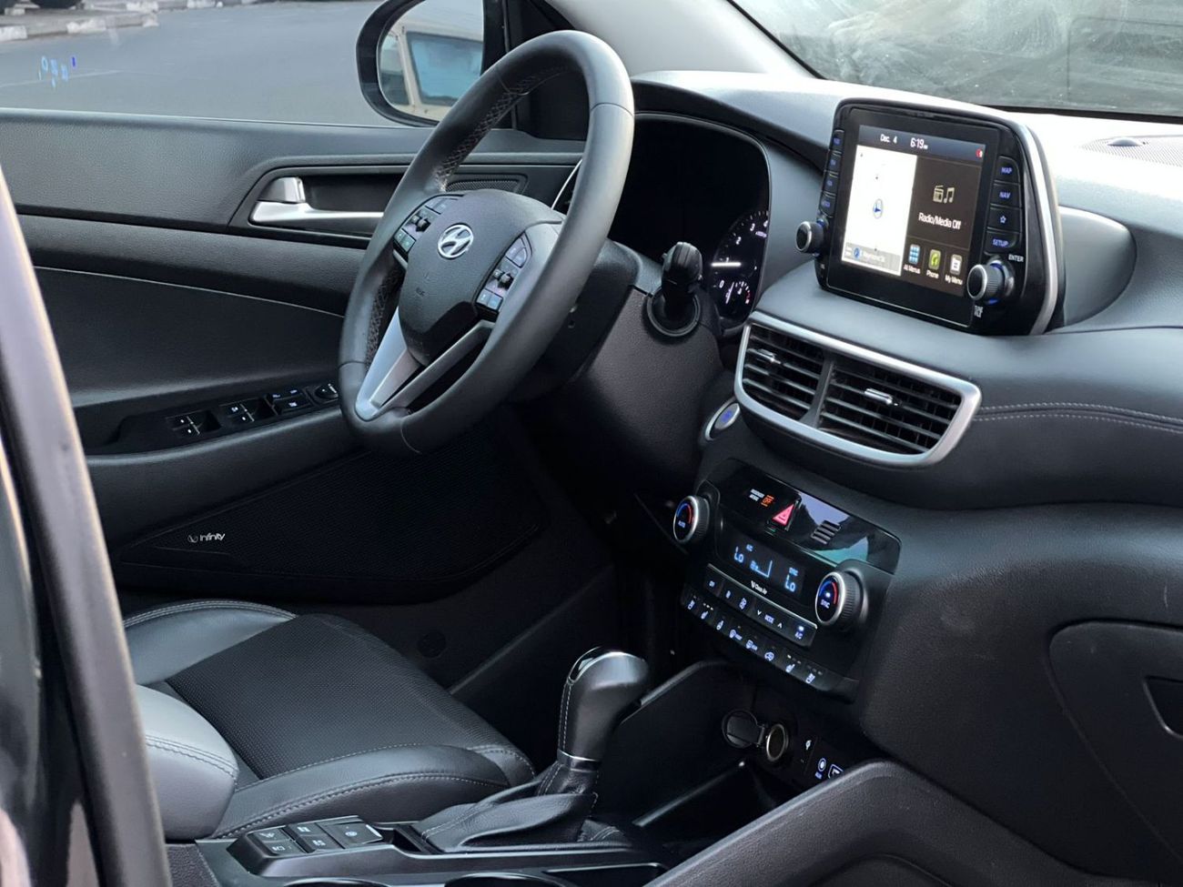 هيونداي توسون 2021  Hyundai Tucson Full Option - 2.4L  V4 - AWD 4x4 -Panoramic View - 360* 5 CAM -Leather seat - 6