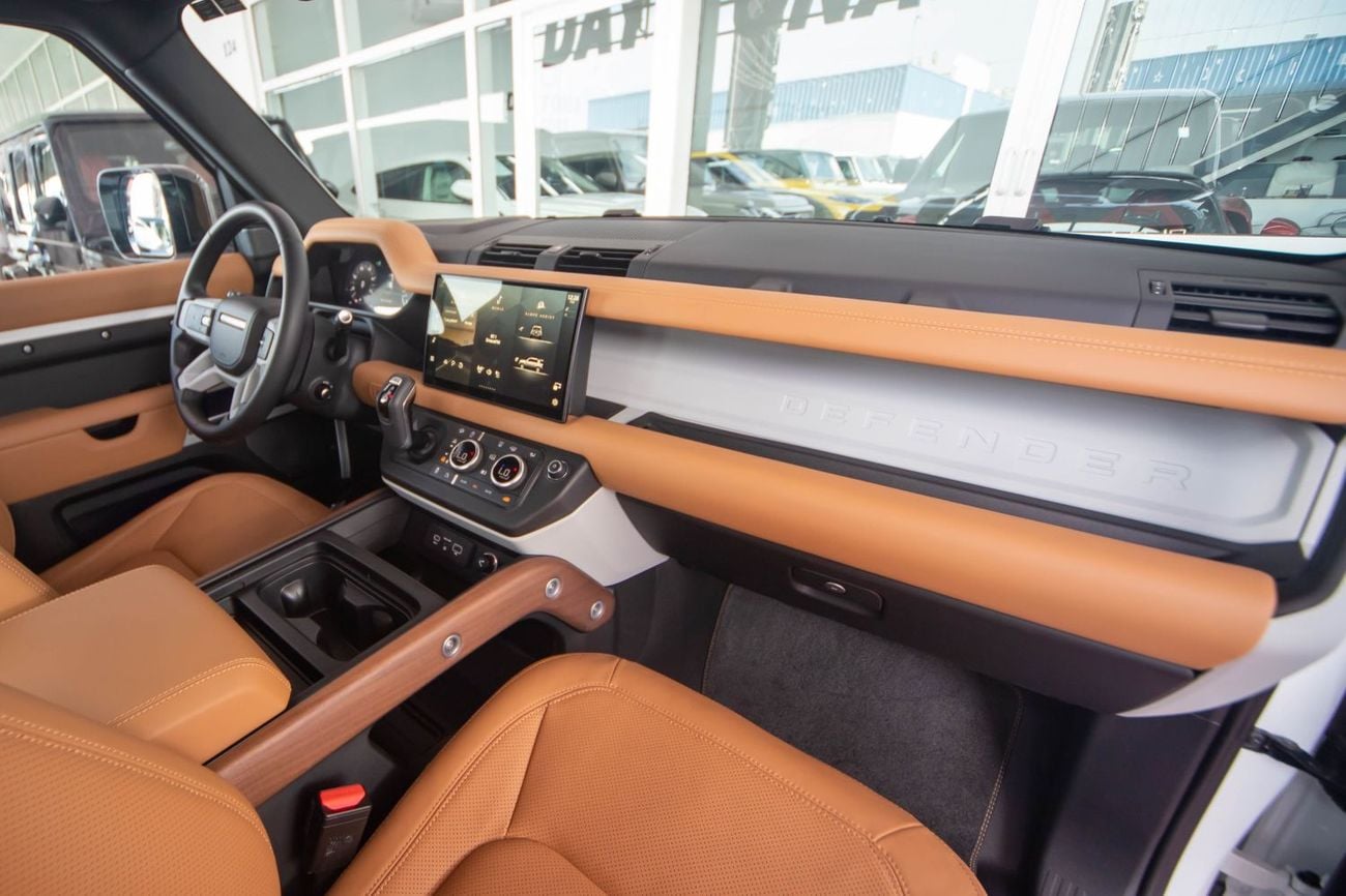 لاند روفر ديفندر P400 90 HSE 3.0L (5 Seater)