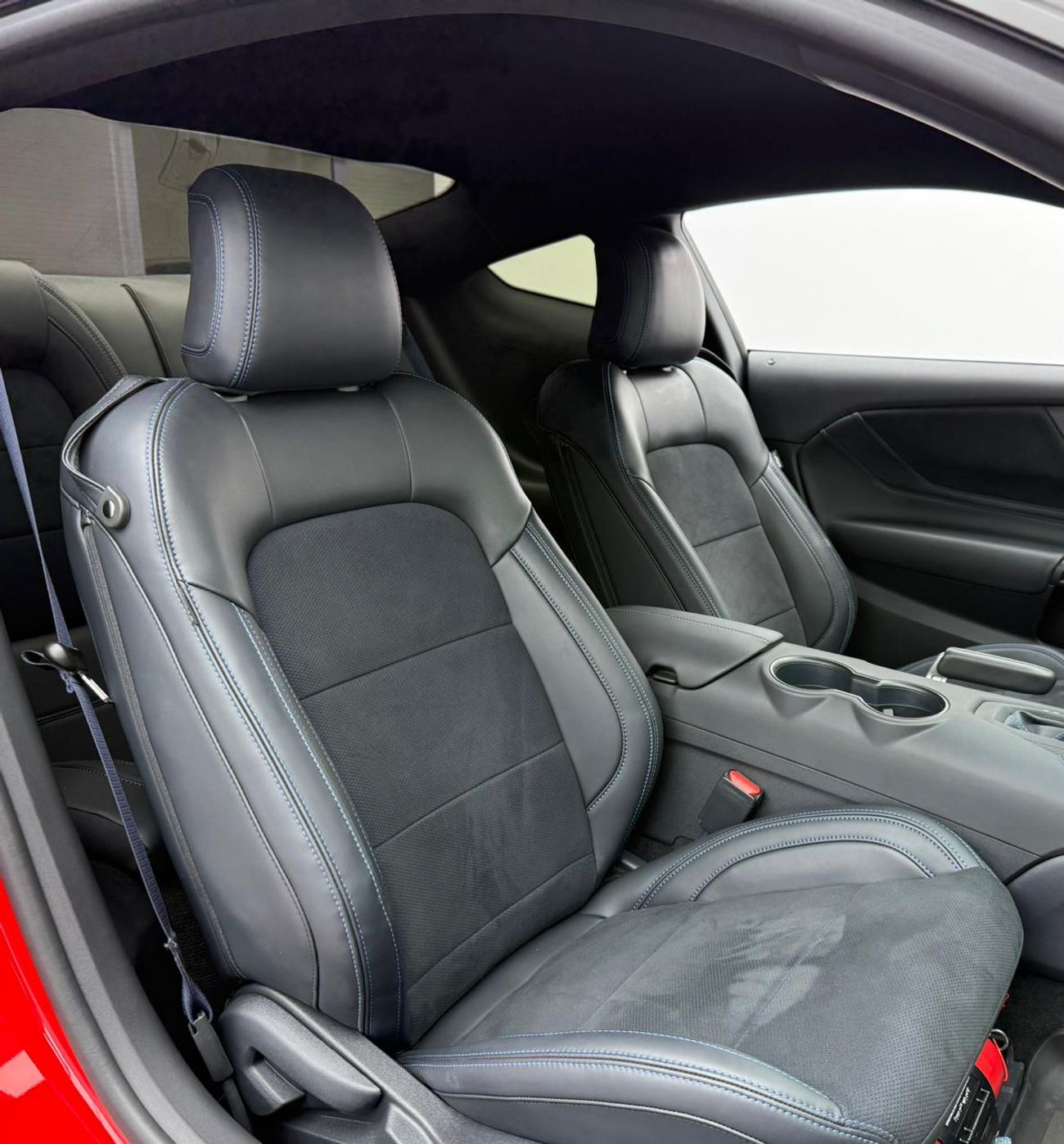 Ford Mustang DARK HORSE 5.0 (500HP) A/T 2025 Ford Mustang Dark Horse, 2030 Ford Warranty + Service Pack, Low Km, 