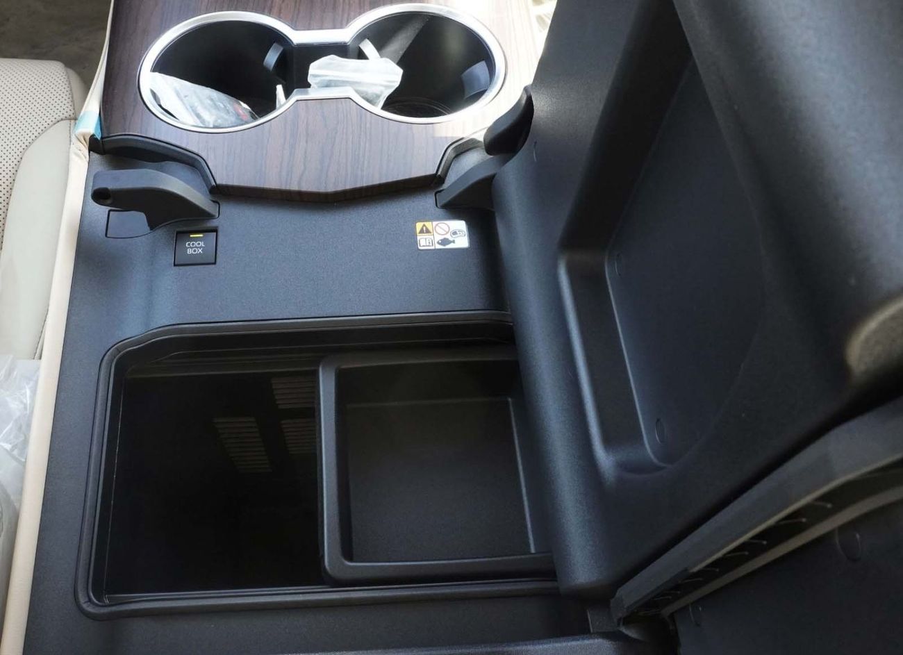 تويوتا لاند كروزر GXR 3.5L