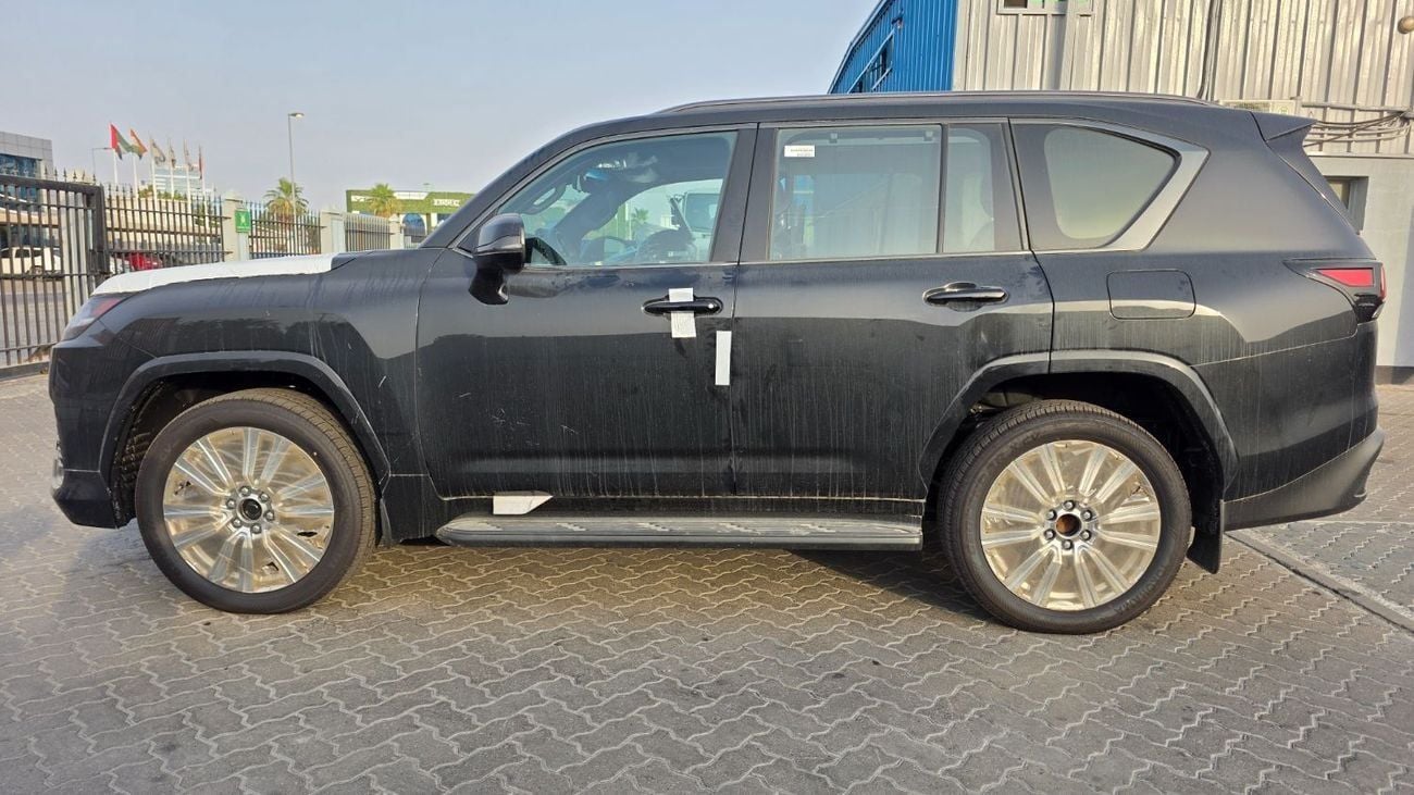 Lexus LX 600 VIP w/Black Pkg 3.5L