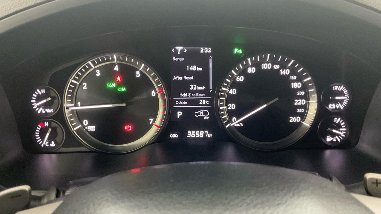 Lexus LX 570 Platinum 5.7L Platinum | Guaranteed Warranty | 0 Down Payment