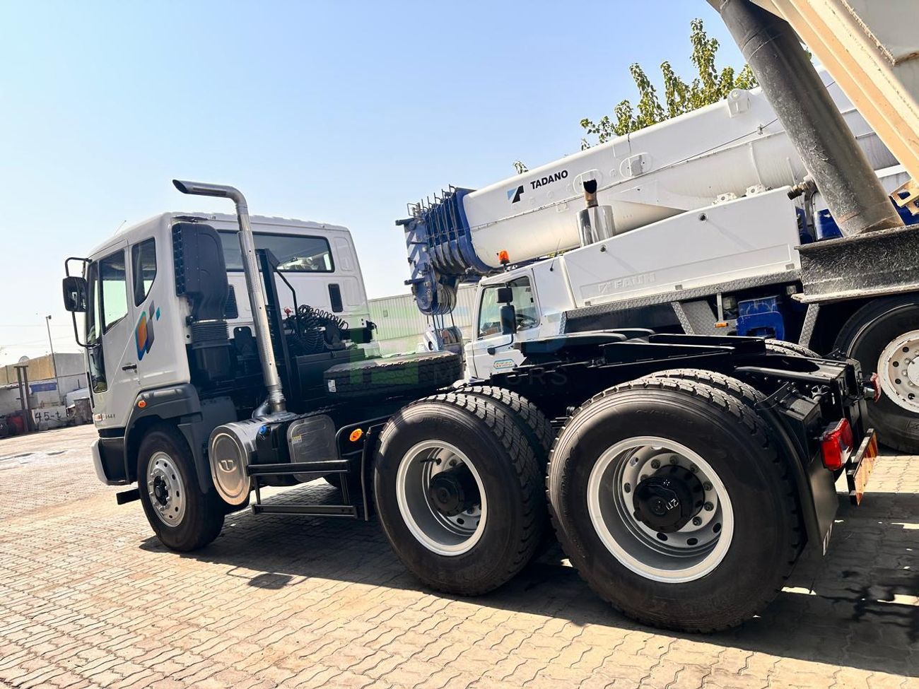 دايو نوفس Daewoo CL4TC Novus Euro V 6x4 Tractor (450PS,16S,HUB) MY-2025