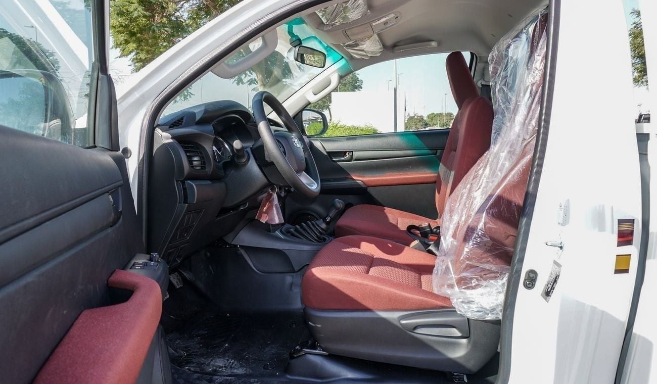 تويوتا هيلوكس GLS 2.7L Single Cabin 4WD