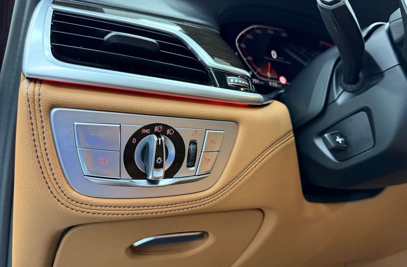 BMW 730Li Exclusive 2.0L