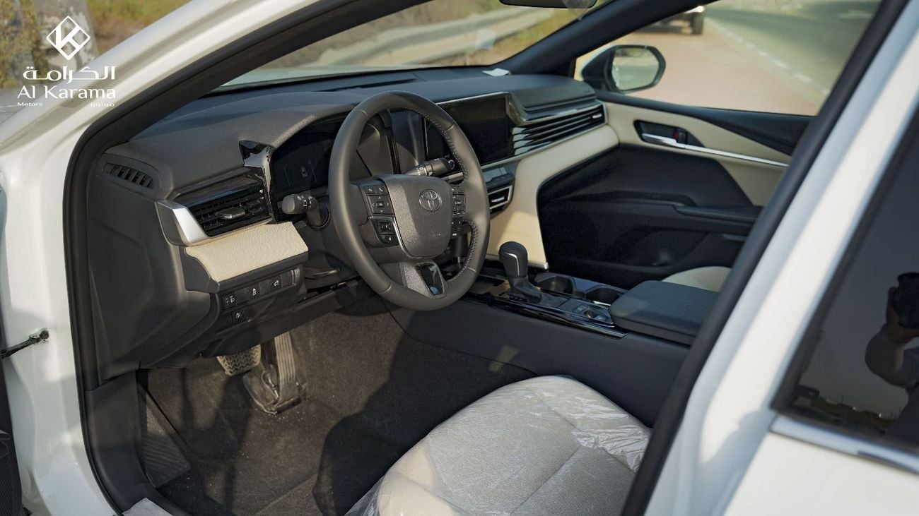 تويوتا كامري LE 2.5L Sun Roof | Power Seat | Rear Camera | 17" Alloy Wheels | GCC Specs