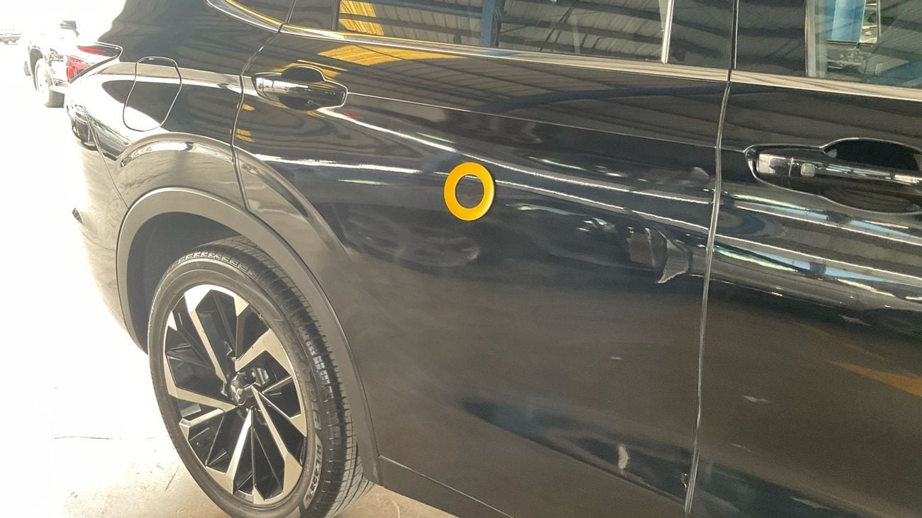 ميتسوبيشي آوتلاندر 2.5 GLX AUTO 4WD 7SEAT PREMIUM LAUNCH ED | شامل الضمان | 0 ﺪﻔﻋﺓ ﺃﻮﻟﻯ