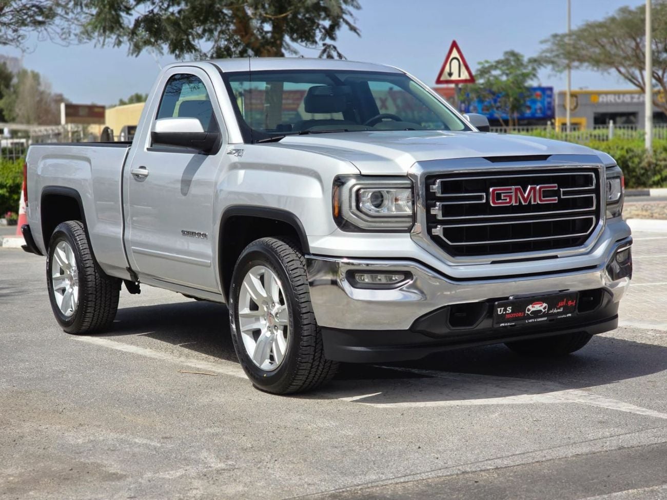 GMC Sierra 1500 SLE 5.3L Single Cab Utility 1500 SLE 5.3L V8 4X4 2016 GCC WITH FULL AGENCY SERVICE HISTORY IN M