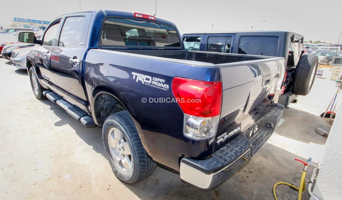 Toyota Tundra SR5`