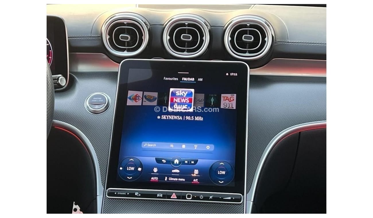 Mercedes-Benz C 200 MERCEDES BENZ C200 1.5L GCC FULL OPTIONS UNDER WARRANTY WITH CERVICE CONTRACT 2027 (