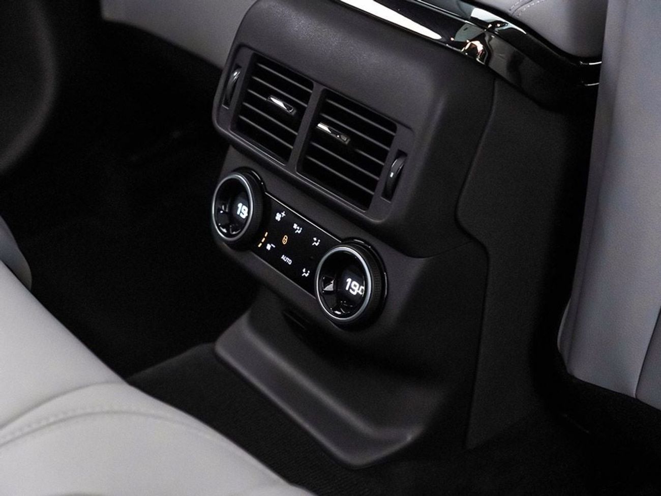 Land Rover Range Rover Velar P250 SE 2.0L