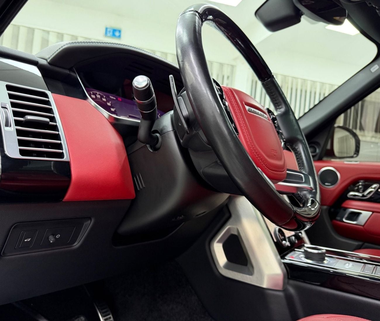 لاند روفر رينج روفر SE .. P400 .. FSH .. V6 .. Perfect Condition