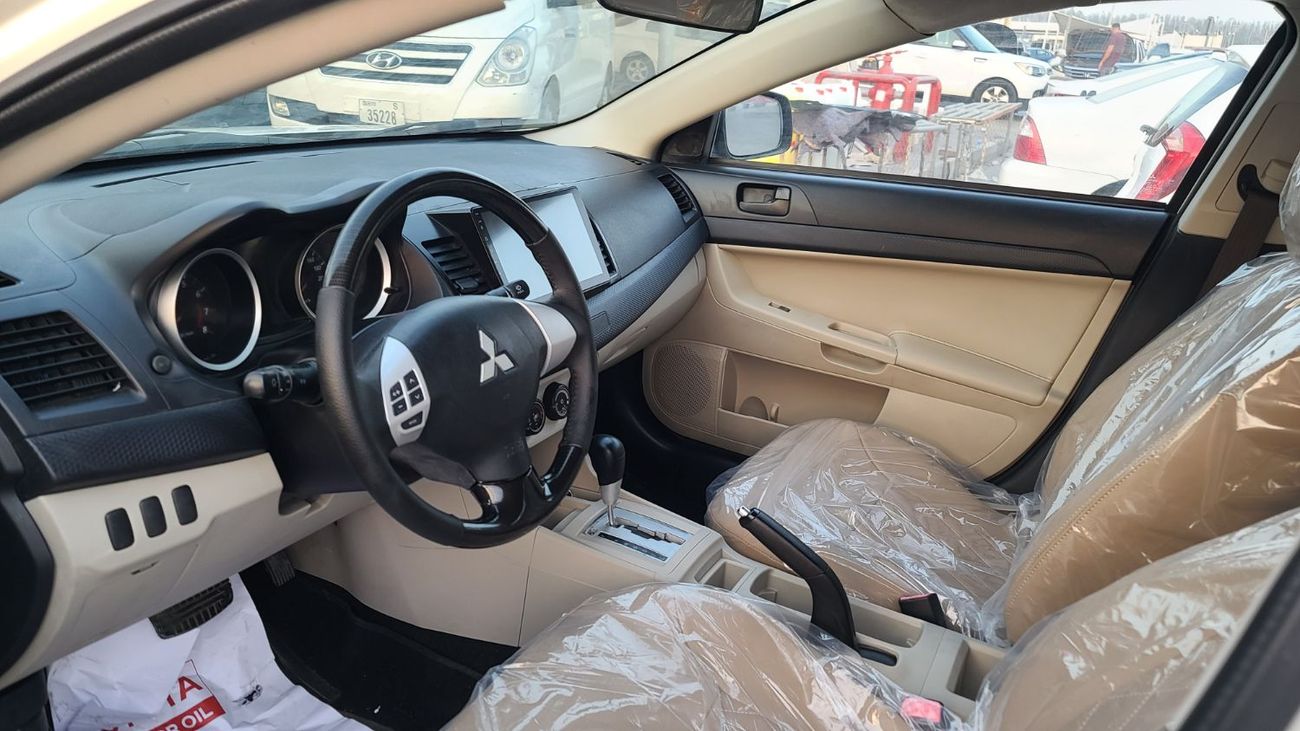 Mitsubishi Lancer خليجي