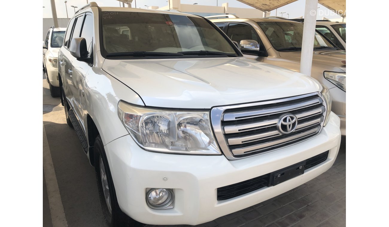 Toyota Land Cruiser Toyota Landcruiser Gxr V6,model:2011.Excellent condition