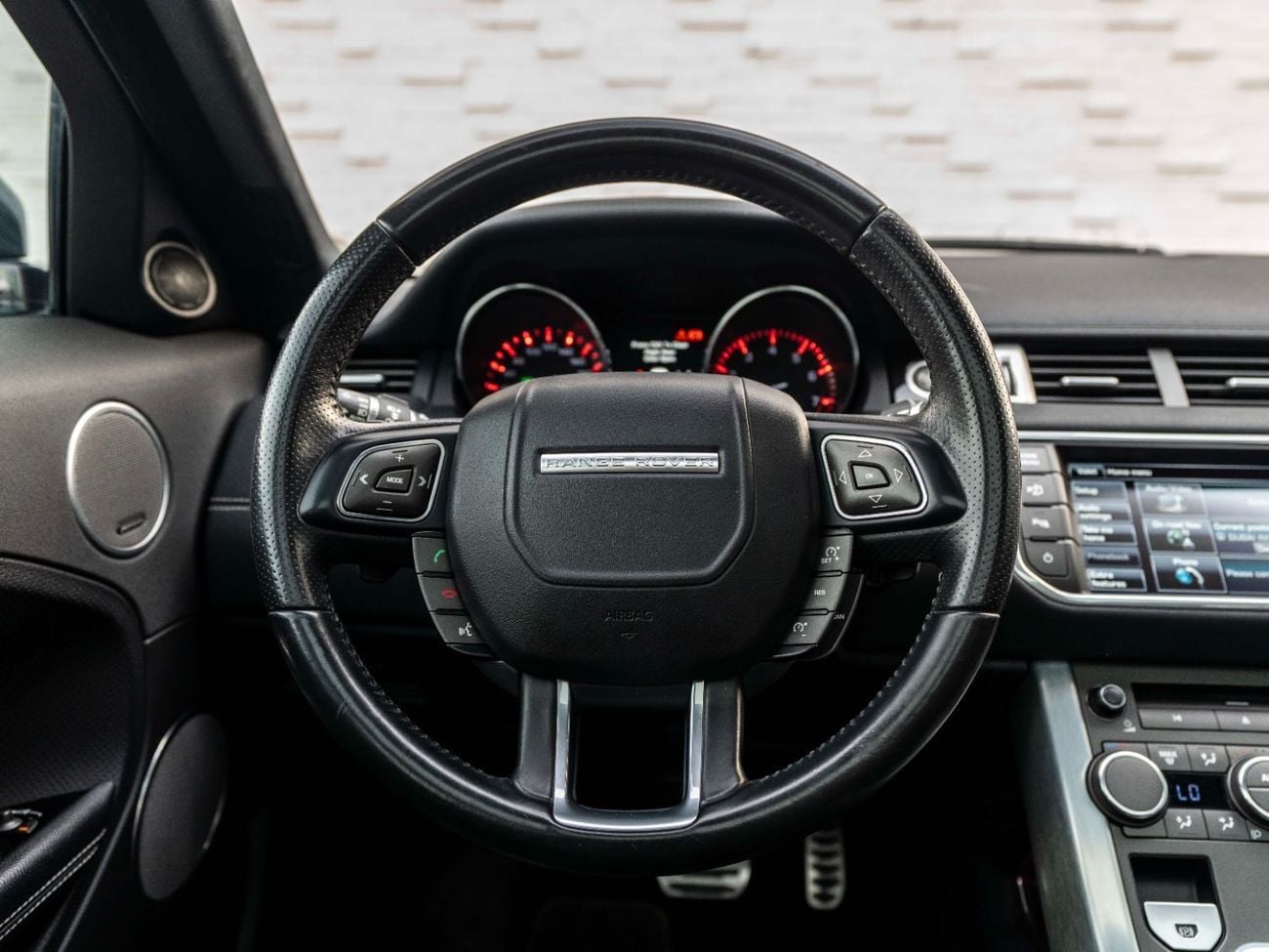 Land Rover Range Rover Evoque Dynamic Plus 2.0L (5 Door)