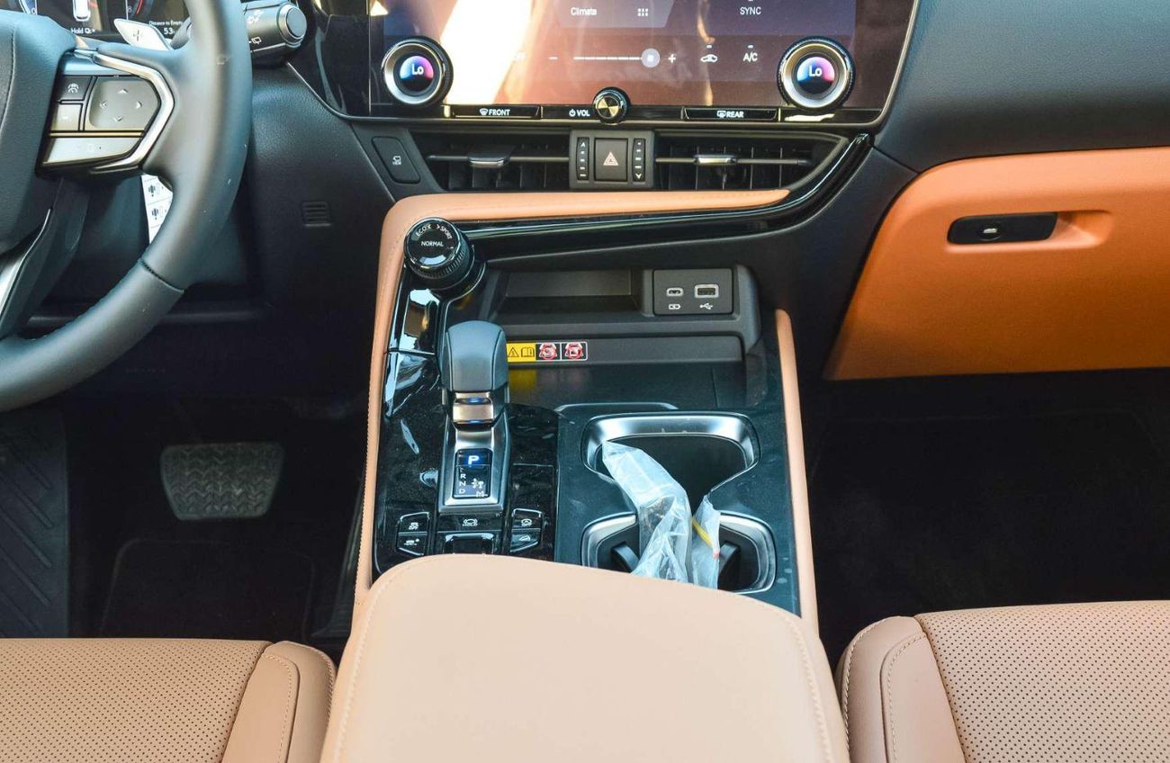 لكزس NX350h LEXUS NX350 2.4L AWD PETROL SUV 2025