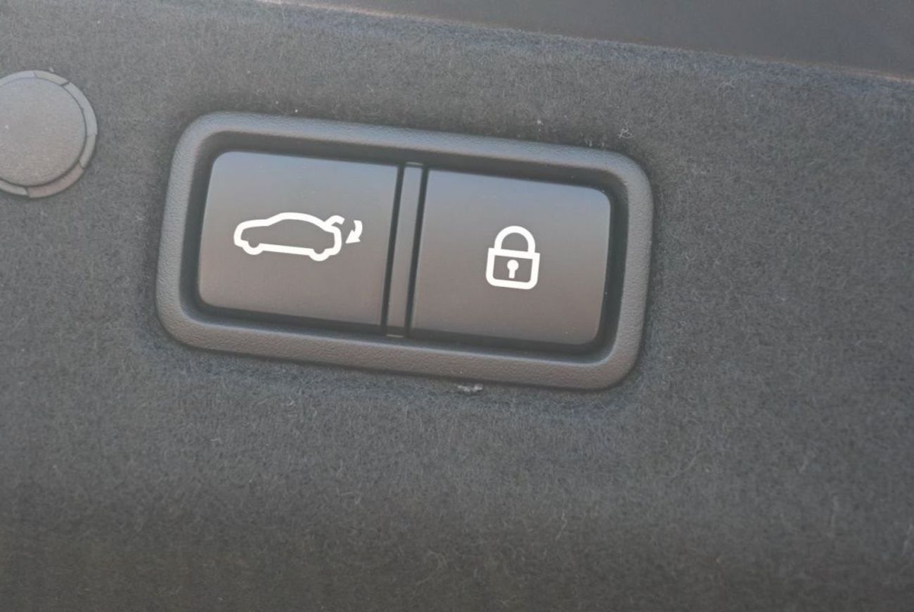 Hyundai Azera Hyundai Azera IG AT 3.5L Petrol, Sedan, FWD, 4 Doors, Front Electric Seats, Panoramic Roof, Cruise C