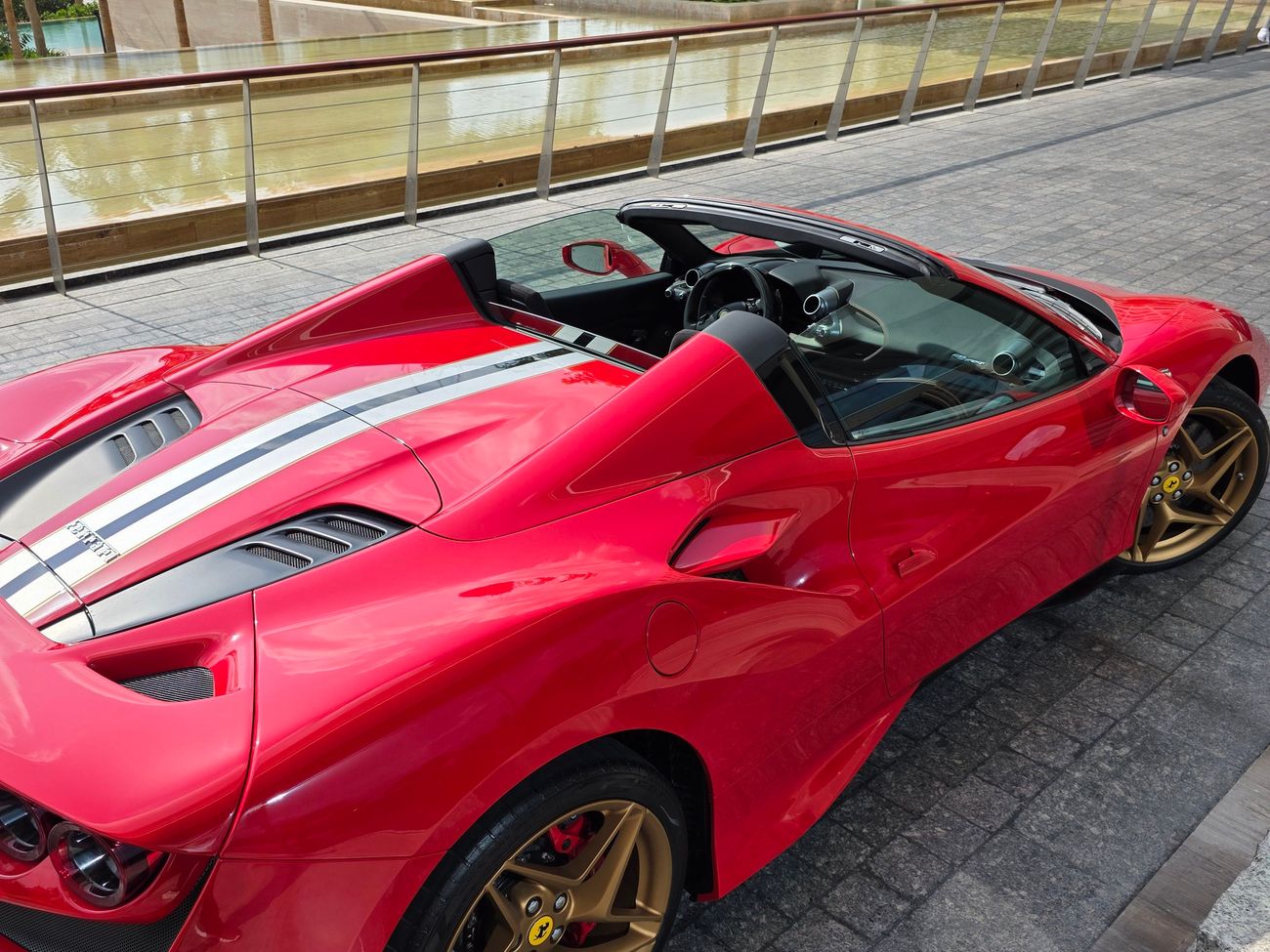 فيراري ف ٨ سبيدر